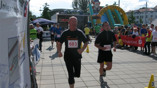 ../Images/BenefizlaufMerseburg2011 (138).jpg